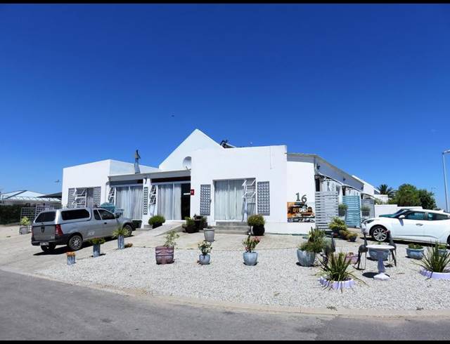 BUSINESS FOR SALE IN VELDDRIF